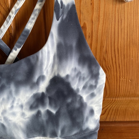 Lululemon energy bra Shibori color - Picture 2 of 6